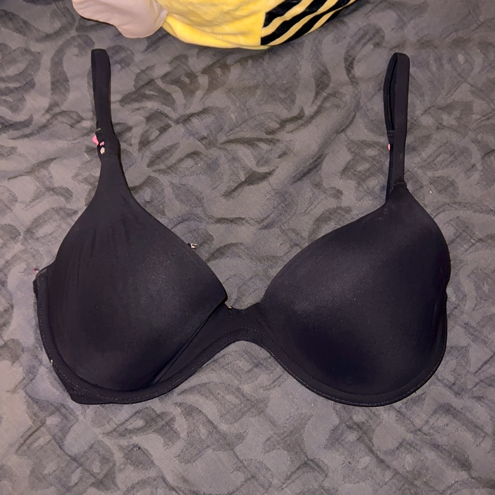 Women’s/Unisex PINK Victoria Secret 34D Black&Pink Push-up Bra. Worn twice ❤️